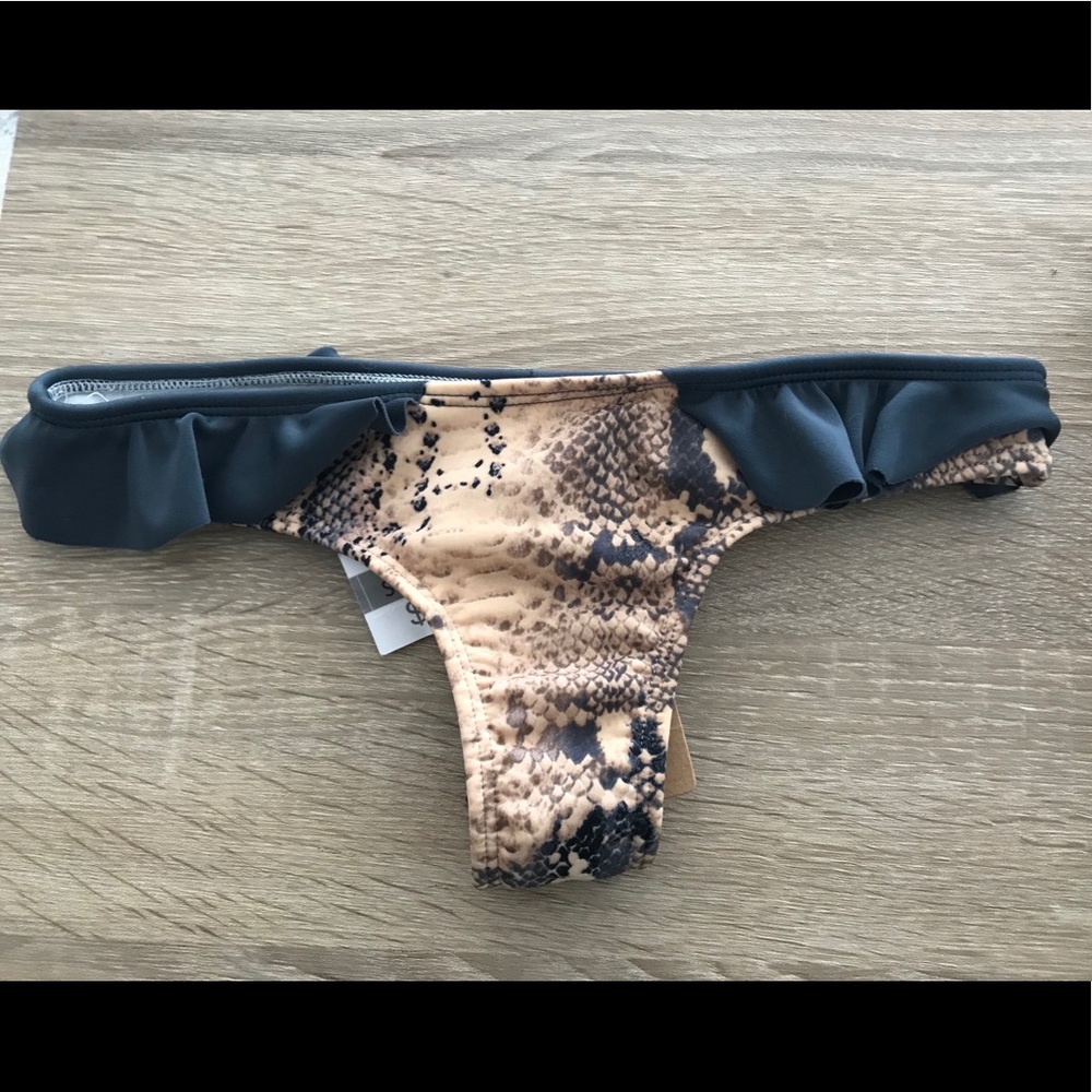 NWT San Lorenzo cheeky bikini bottom